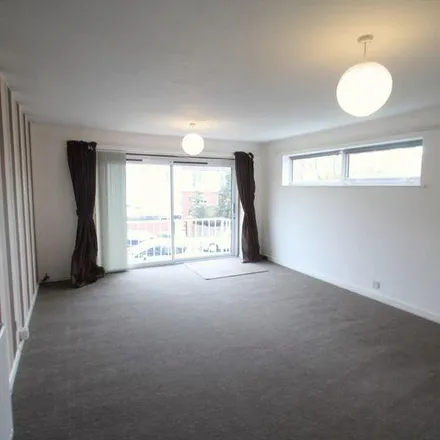 Image 2 - St Saviour's, Westcliff, Kings Road, Southend-on-Sea, SS0 8LL, United Kingdom - Apartment for rent
