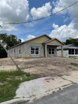 Buy this 3 bed house on 1319 West Walnut Street in Lakeland, FL 33815