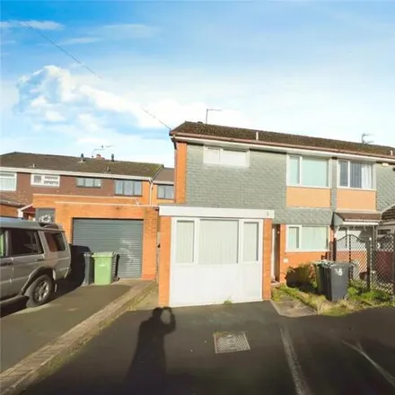 Buy this 3 bed duplex on Troon Place in Wordsley, DY8 5EW