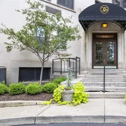 Image 2 - Garden Court Condos, 2900 East Jefferson Avenue, Detroit, MI 48207, USA - Condo for sale