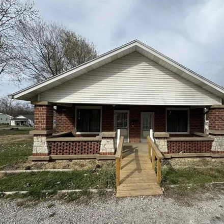 Buy this 2 bed house on 112 Ratliff Street in Princeton, KY 42445