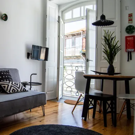 Rent this 1 bed apartment on Clube Inglês do Porto in Rua das Virtudes, 4050-630 Porto