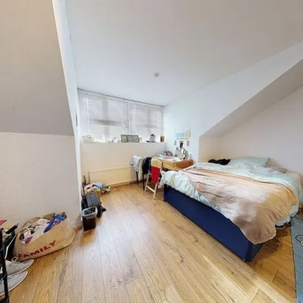 Image 3 - Newport Gardens, Leeds, LS6 3DA, United Kingdom - Apartment for rent