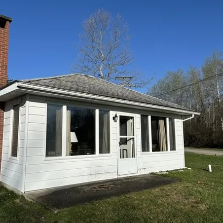 Buy this 2 bed house on 187 Ithaca Street in Houghton Lake, MI 48629