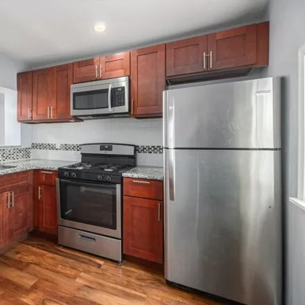 Image 7 - 2071 Pierce Street, Philadelphia, PA 19145, USA - House for sale