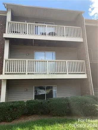 Rent this 3 bed condo on 1645 Arlyn Circle in Charlotte, NC 28213