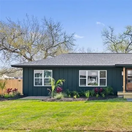 Image 1 - 151 South Mesquite Street, Flatonia, Fayette County, TX 78941, USA - House for sale