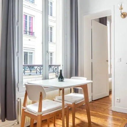 Image 5 - 12 Rue Lalo, 75116 Paris, France - Apartment for rent