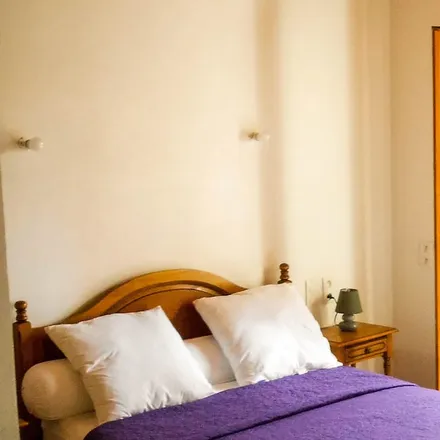 Rent this 3 bed house on Bonifacio in Montée Saint-Jacques, 20169 Bonifacio / Bunifaziu