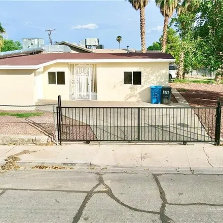 Buy this 5 bed house on 1721 Ginger Tree Lane in Las Vegas, NV 89104
