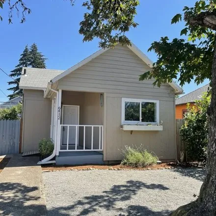 Buy this 3 bed house on 6412 Se 83rd Ave in Portland, Oregon