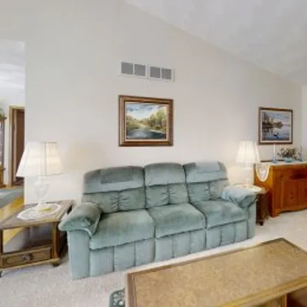Image 1 - 1205 Green Valley Road, Mount Horeb - Apartment for sale