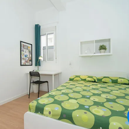 Image 3 - Caixabank, Carrer de Sant Ignasi de Loiola, 46008 Valencia, Spain - Room for rent