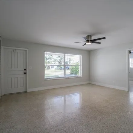 Image 7 - 2227 1st Place Southwest, Indian River County, FL 32962, USA - House for rent