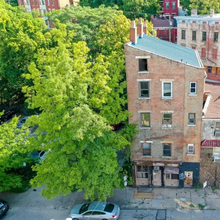 Buy this studio apartment on Schwartz Point in 1901 Vine Street, Cincinnati