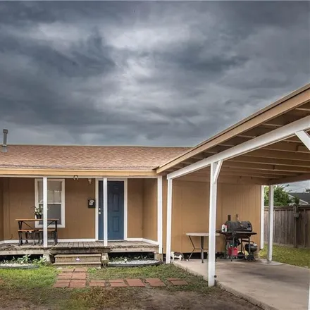 Buy this 3 bed house on 521 West Avenue C in Kingsville, TX 78363