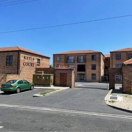 Image 1 - St. Raphael's Primary School, Birdwood Street, Gleemoor, Cape Town, 7770, South Africa - Apartment for rent