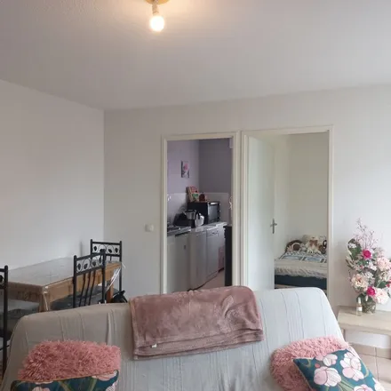 Rent this 2 bed apartment on Impasse de l'Académie in 03200 Le Vernet, France