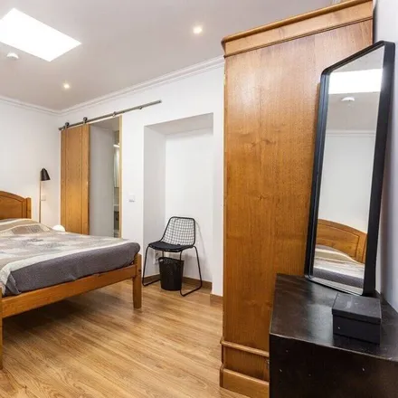 Rent this 2 bed house on 8200-168 Distrito de Évora
