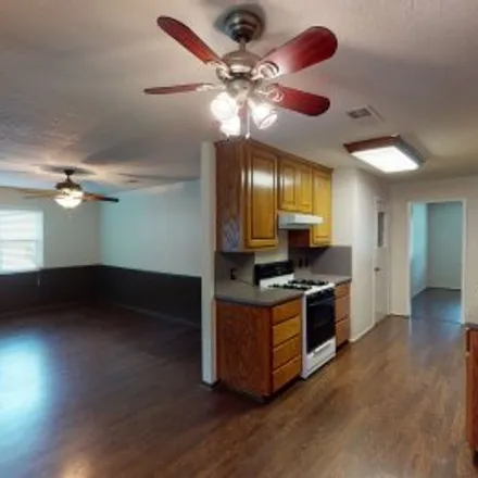 Buy this 3 bed apartment on 516 Thompson Drive in Amber Meadows, Saginaw