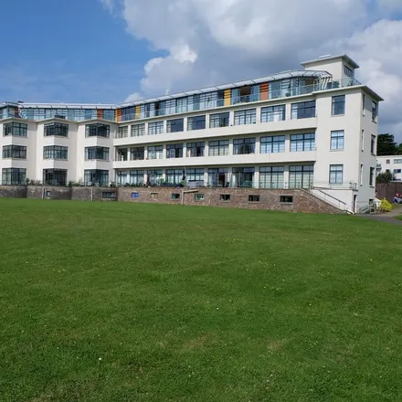 Rent this 1 bed apartment on Hayes Road in Barry, CF64 5RZ