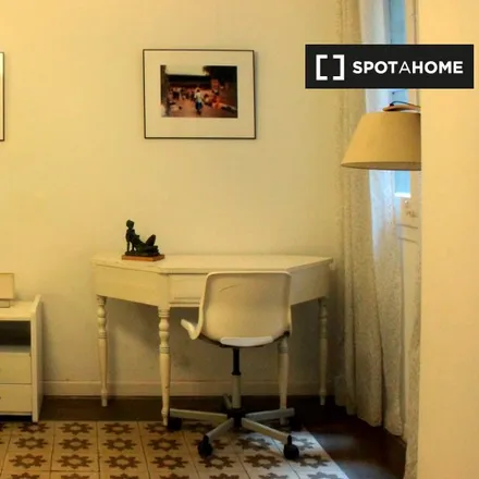 Rent this 5 bed room on Carrer d'Aribau in 28, 08001 Barcelona