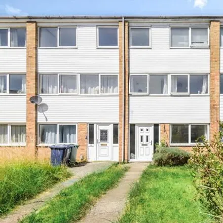 Buy this 6 bed townhouse on Jarn Court in Salford Road, Oxford