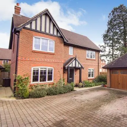 Buy this 4 bed house on Meer Stones Road in Balsall Common, CV7 7JD