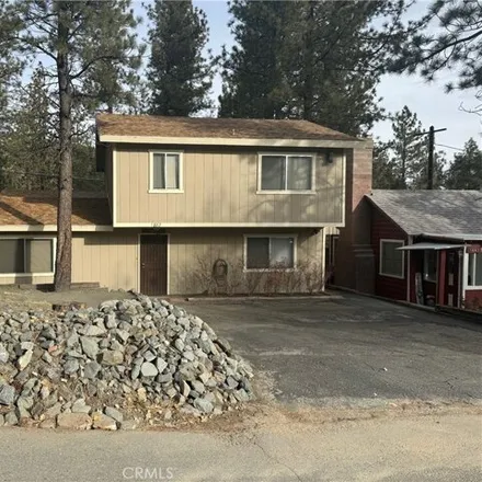 Buy this 3 bed house on 1822 Sparrow Road in Wrightwood, CA 92397