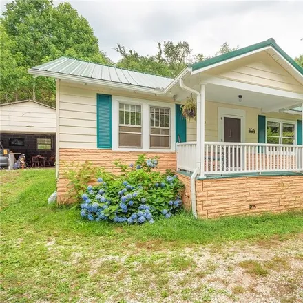 Buy this 3 bed house on 28 Clarendon Avenue in Woodfin, Buncombe County