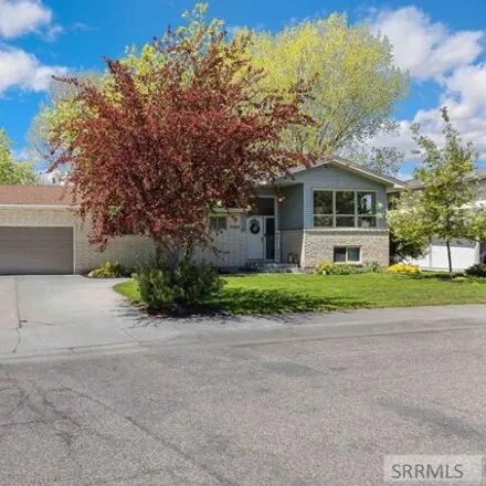 Buy this 6 bed house on East Sunnyside Road in Idaho Falls, ID 83404