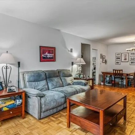 Image 7 - 144-55 Melbourne Avenue, New York, NY 11367, USA - Apartment for sale