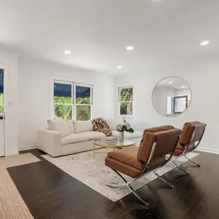 Image 3 - 6921 Camrose Drive, Los Angeles, CA 90068, USA - House for sale