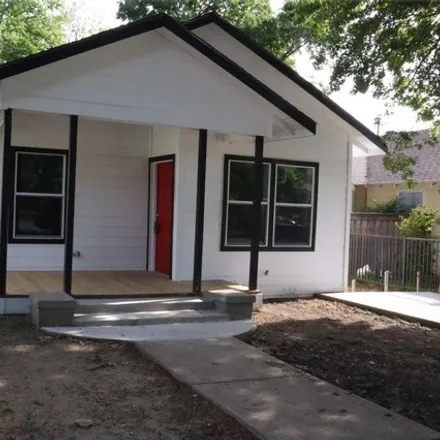 Buy this 3 bed house on 2814 Avenue E in Fort Worth, TX 76105