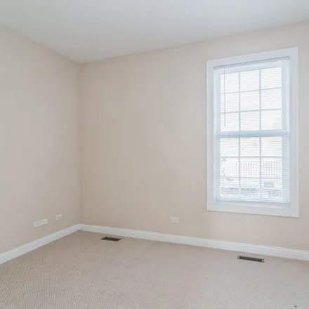 Image 3 - 265 South Evergreen Avenue, Arlington Heights, IL 60005, USA - Apartment for rent