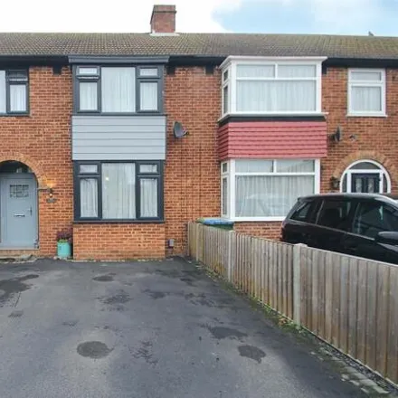 Buy this 3 bed townhouse on Wallisdean Avenue in Fareham, PO14 1HS