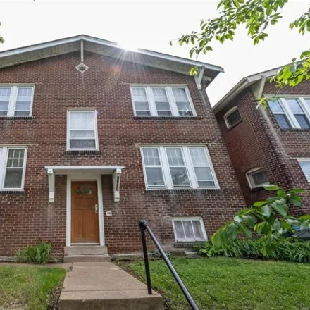 Buy this 2 bed house on 3692 Neosho Street in St. Louis, MO 63116