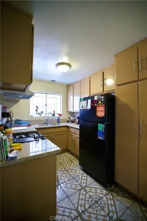 Image 5 - 290 East 87th Place, Los Angeles, CA 90003, USA - House for sale