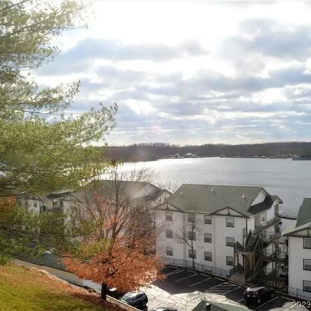 Buy this 3 bed condo on Lighthouse Road in Lake Ozark, MO