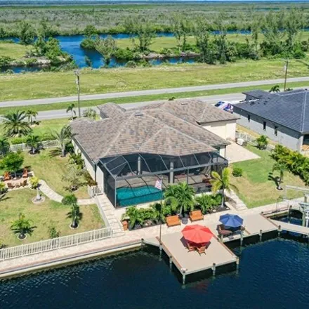 Image 3 - 253 Old Burnt Store Road, Cape Coral, FL 33993, USA - House for sale
