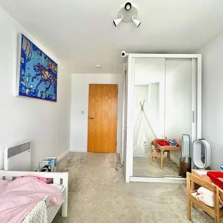Image 1 - Young Prince, 448 Roman Road, Old Ford, London, E3 5LU, United Kingdom - Apartment for rent