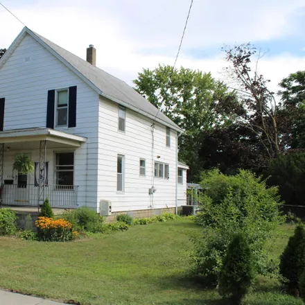 Buy this 4 bed house on 820 East Broadway Street in Mount Pleasant, MI 48858