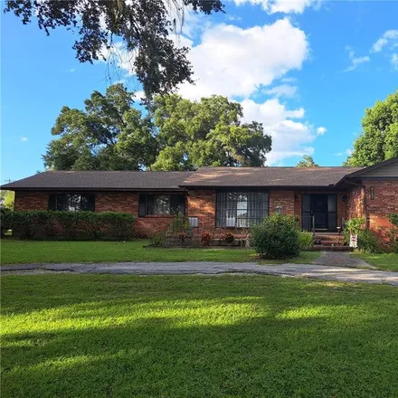 Buy this 4 bed house on 4103 Southeast 8th Street in Ocala, FL 34471