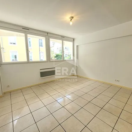 Rent this 2 bed apartment on 8 Rue de Boyrie in 64000 Pau, France