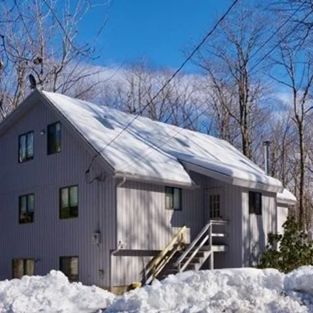 Rent this 5 bed house on 409 Moberg Road in Becket, MA