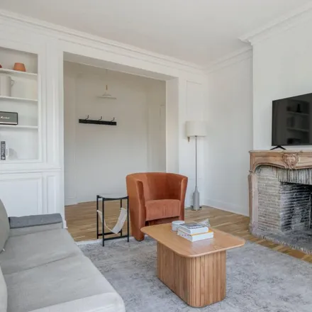 Rent this 2 bed apartment on 41 Rue de Longchamp in 92200 Neuilly-sur-Seine, France