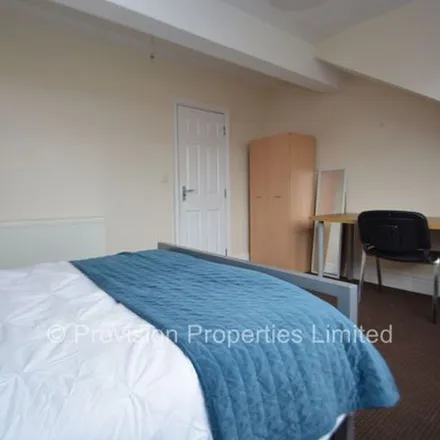 Image 1 - Mayville Street, Leeds, LS6 1ND, United Kingdom - Townhouse for rent