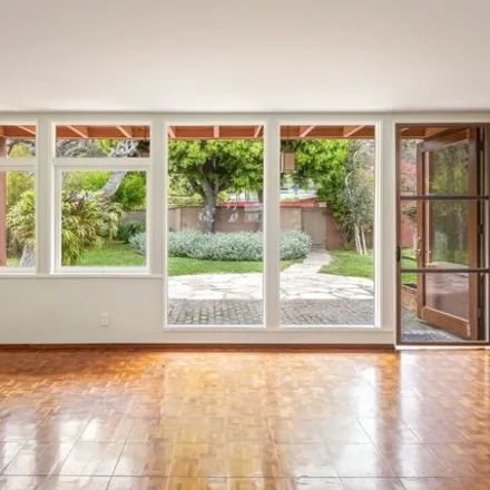 Image 5 - 3532 Beethoven Street, Los Angeles, CA 90066, USA - House for sale