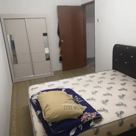 Rent this 1 bed apartment on unnamed road in Taman Usaha Jaya, 52100 Selayang Municipal Council