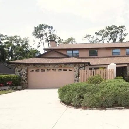 Buy this 5 bed house on 2101 Country Club Court in Plant City, FL 33566